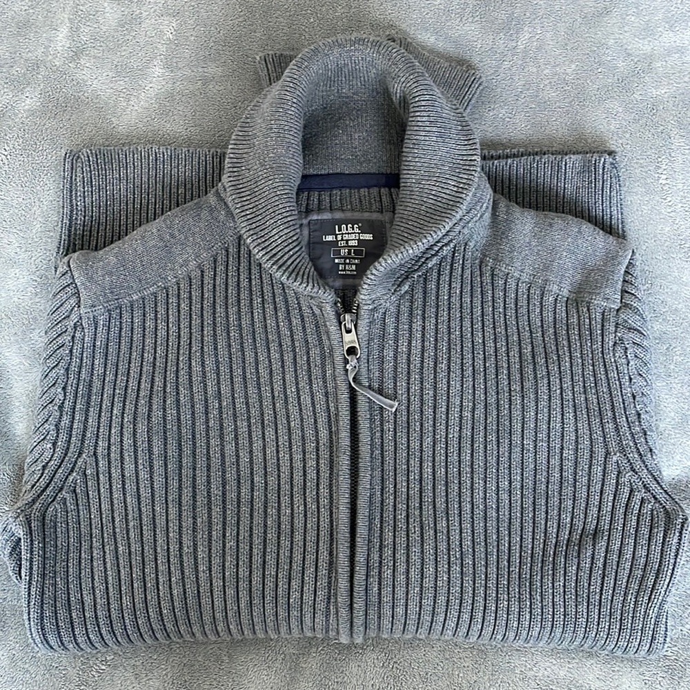 H & M Sweater - Picture 2 of 14